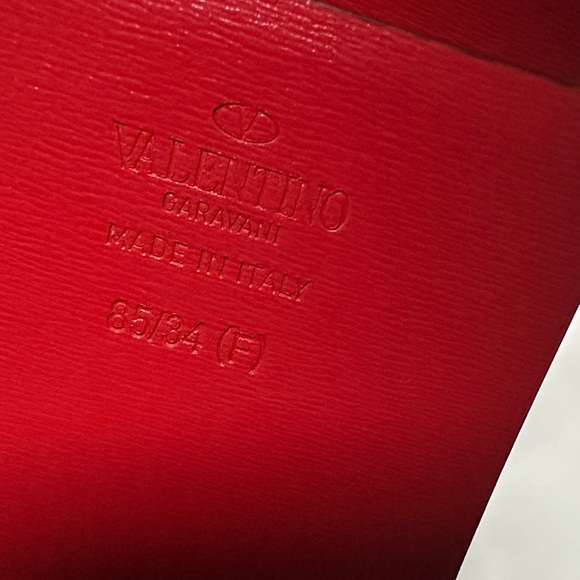 VALENTINO GARAVANI RÉVERSIBLE Widest Black & Red Leather Belt with Gold V Buckle - Picture 11 of 17